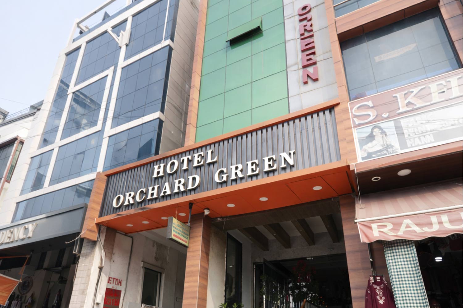 Hotel Orchard Green & Royal